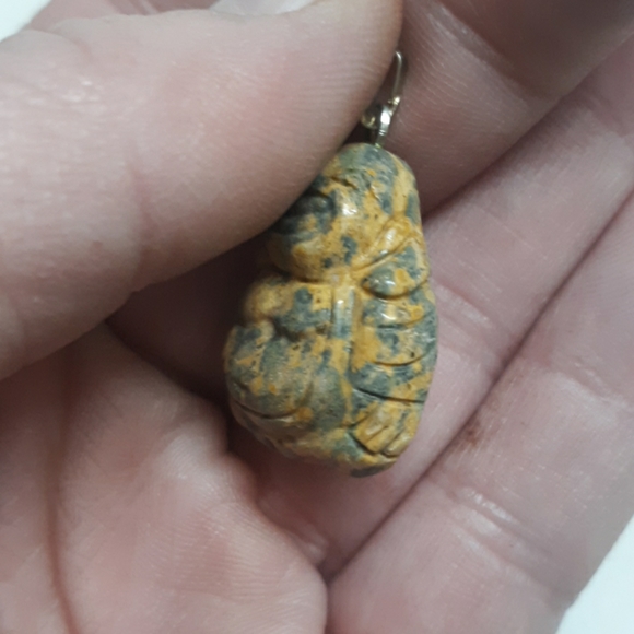 New Carved Yellow Leopard Skin Jasper Buddha Pendant. - Picture 3 of 5